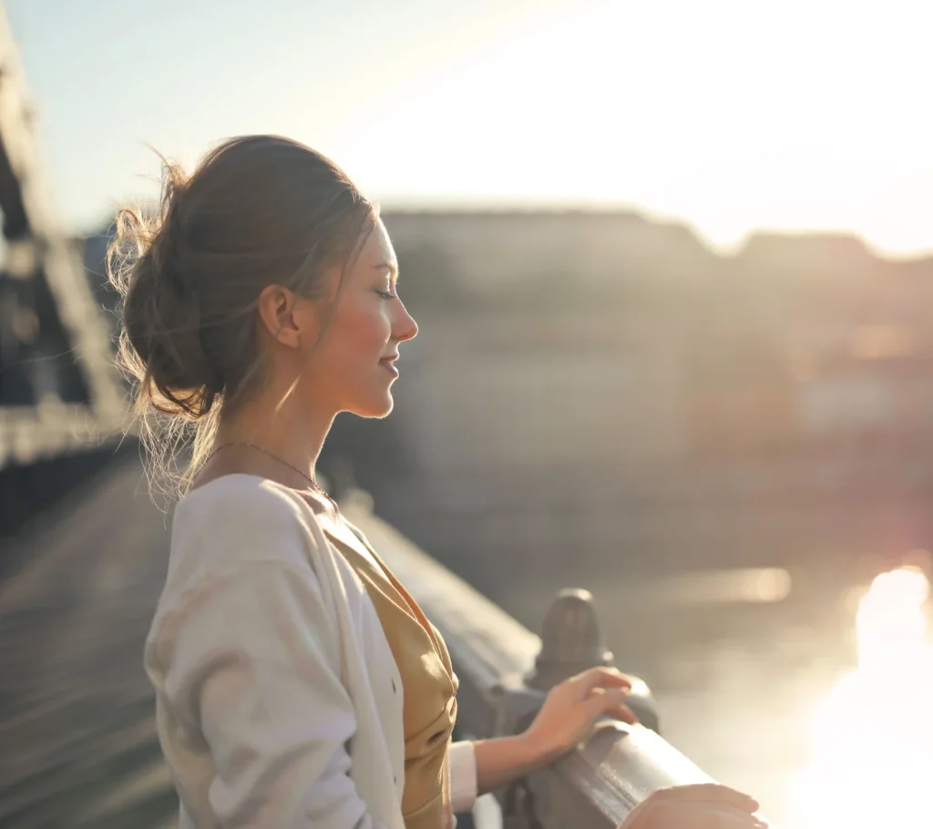 Feel lighter, clearer, and more grounded again. 